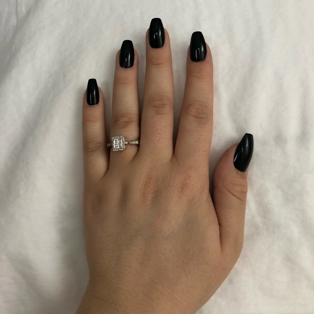 Diamond Engagement Ring - Picture 2 of 5